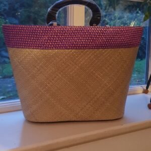 Pandan Bag oval wooden Handle