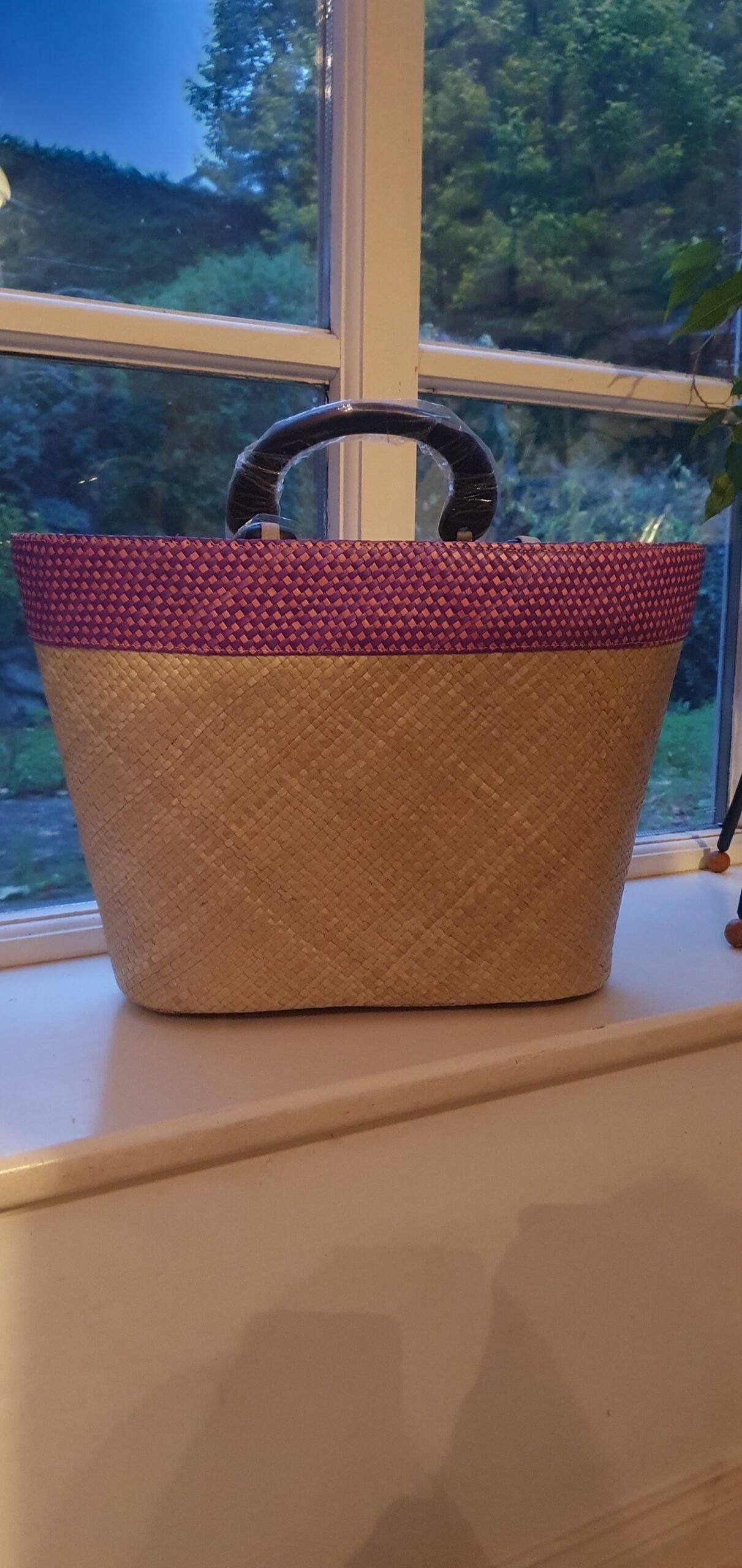 Pandan Bag oval wooden Handle